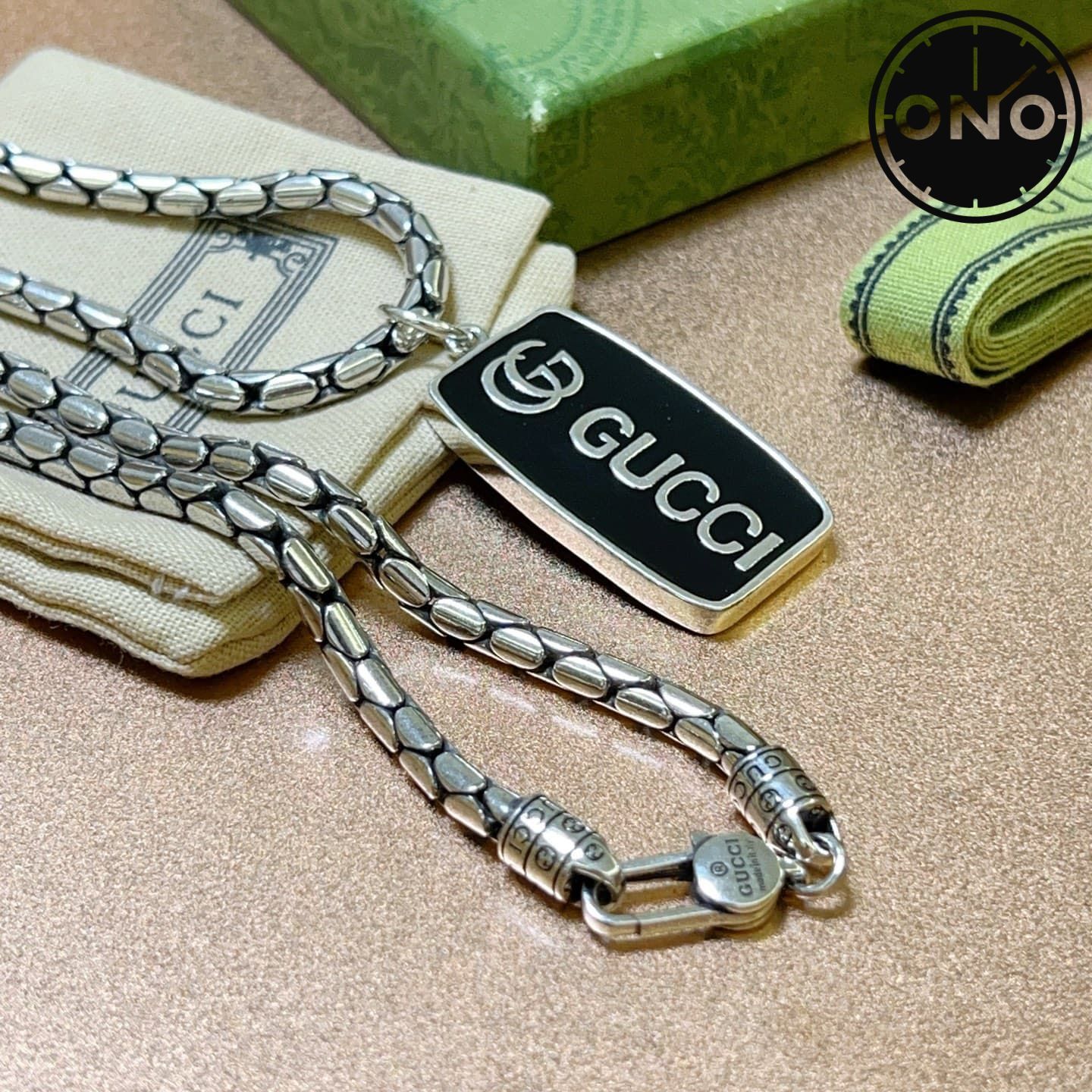 gucci-necklace_80_7.jpg