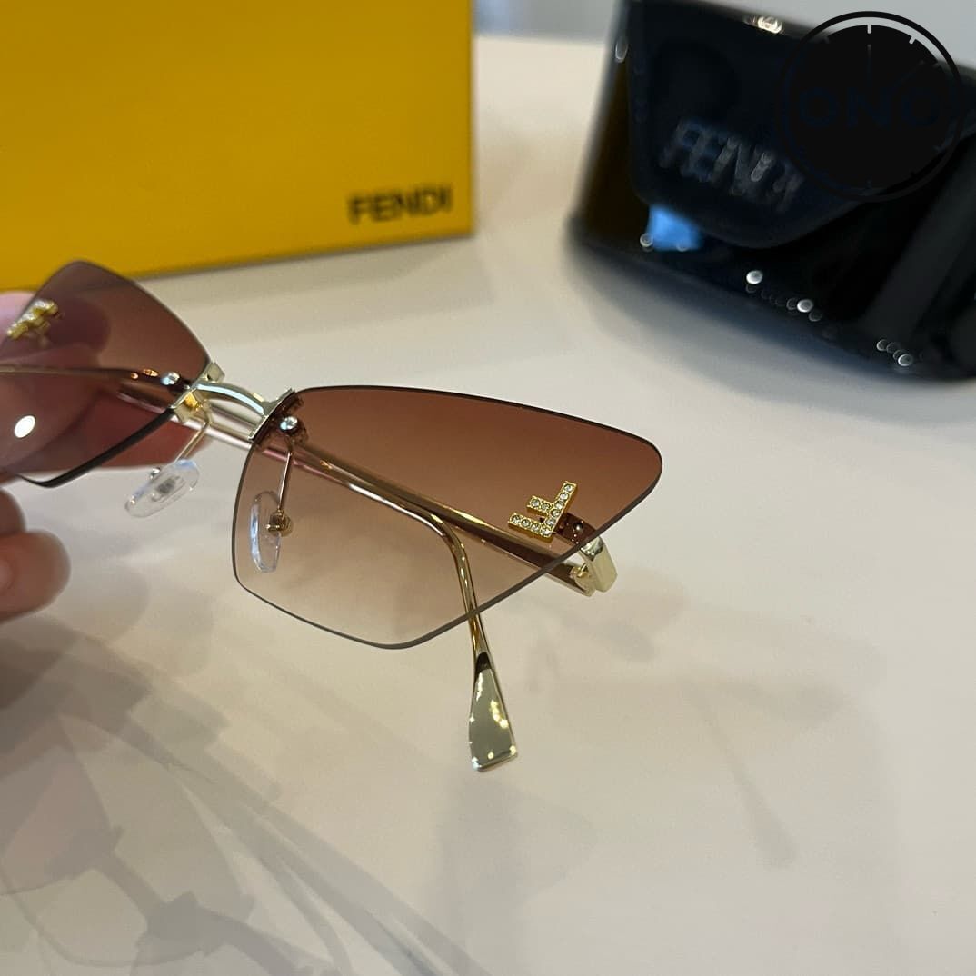 fendi-glasses_31_4.jpg
