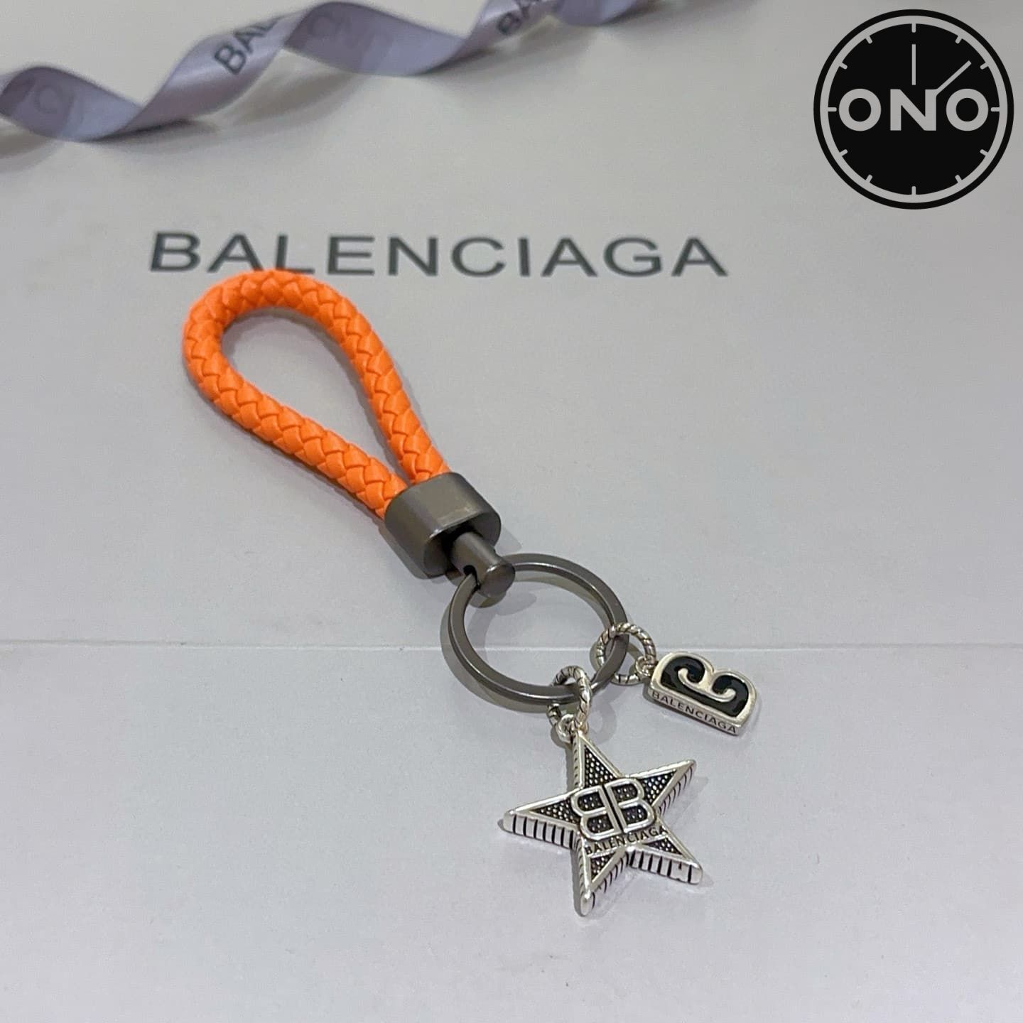 balenciaga-clasp_40_4.jpg
