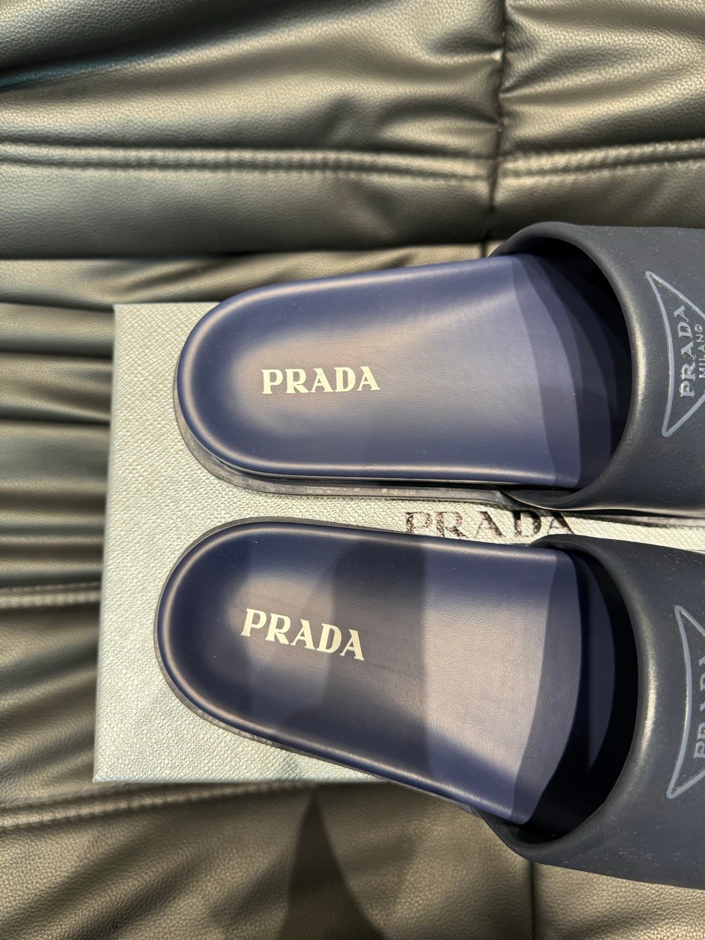 prada-slippers_26_8.jpg
