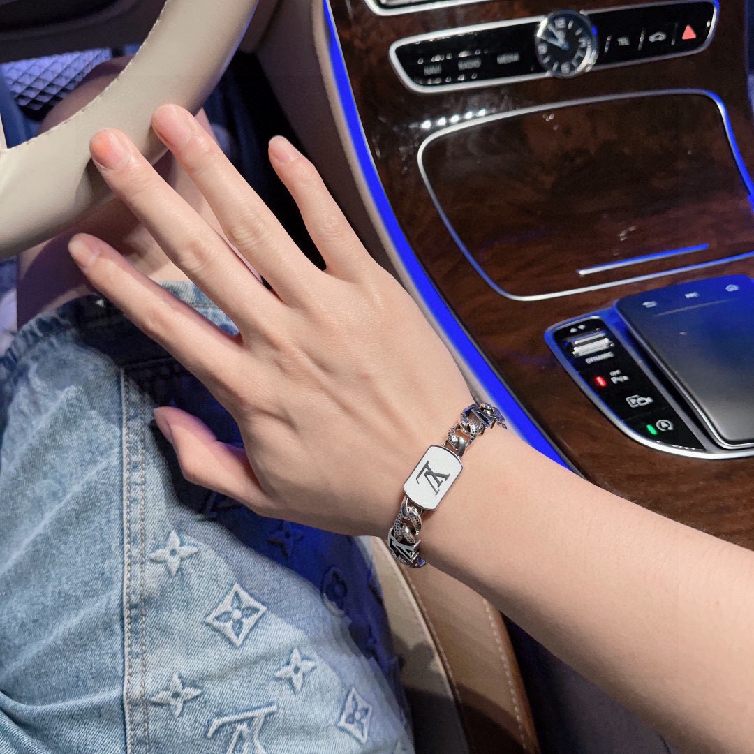 lv-bracelet_20_3.jpg