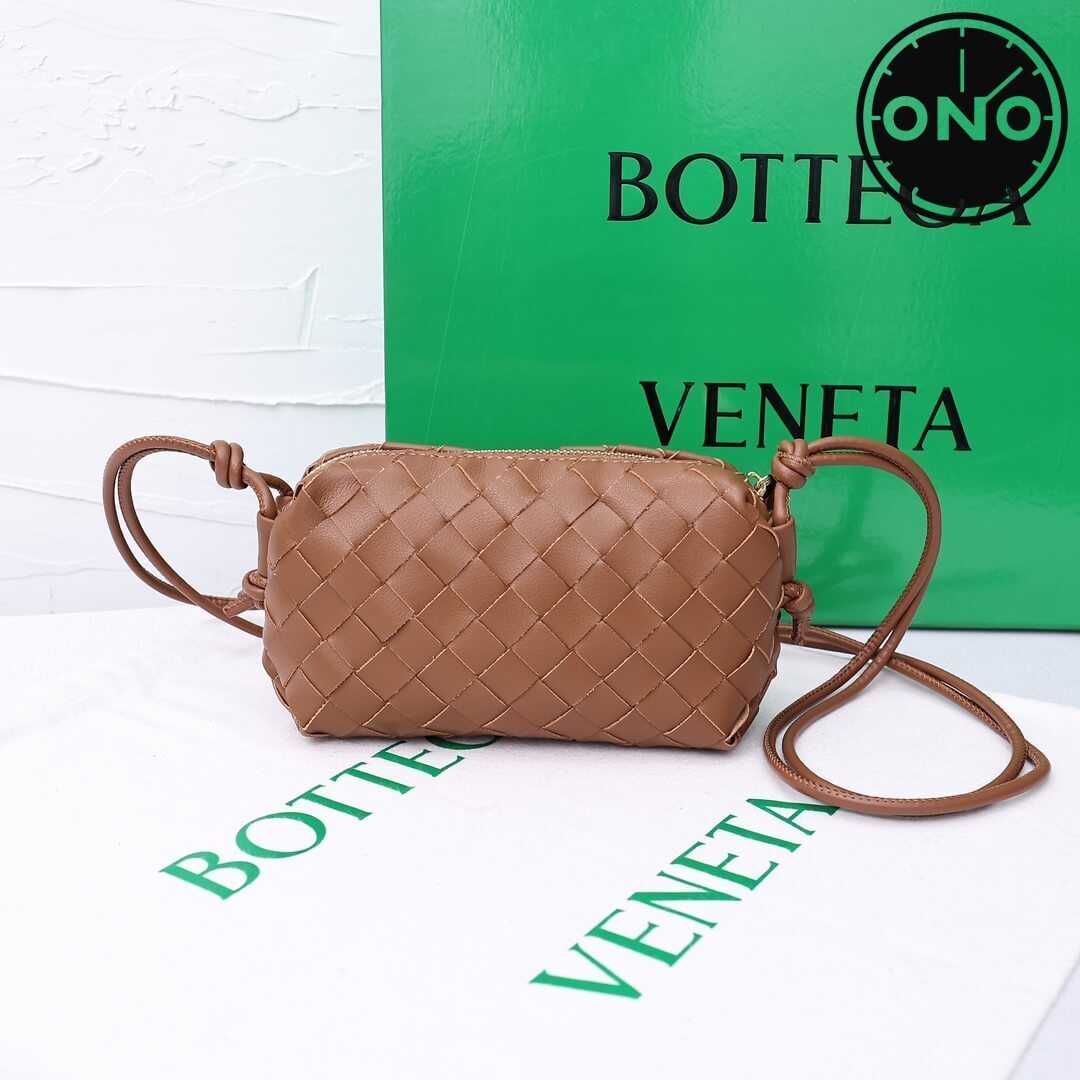 bottega_veneta_women_172_1.jpg