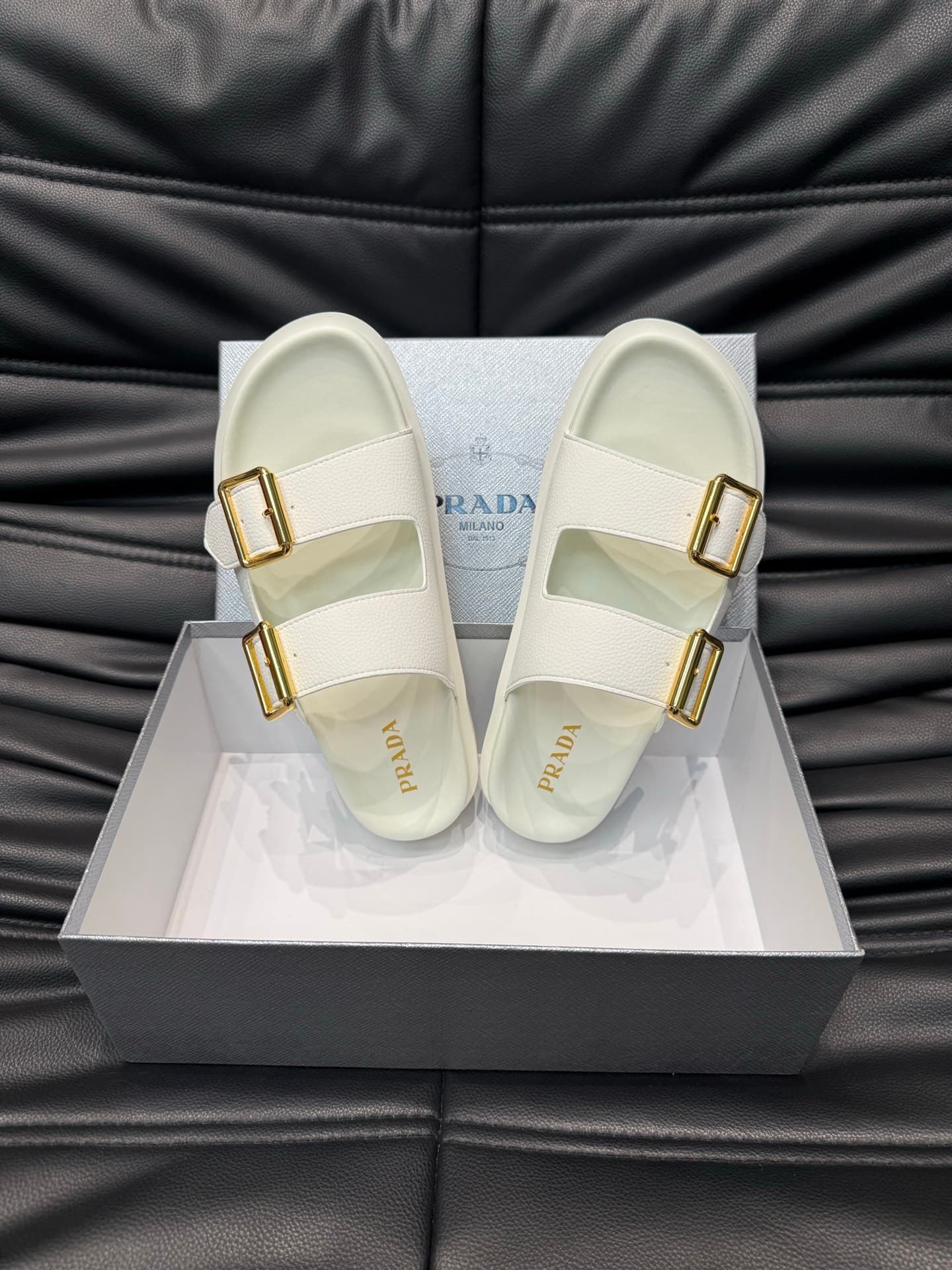 prada-slippers_11_3.jpg