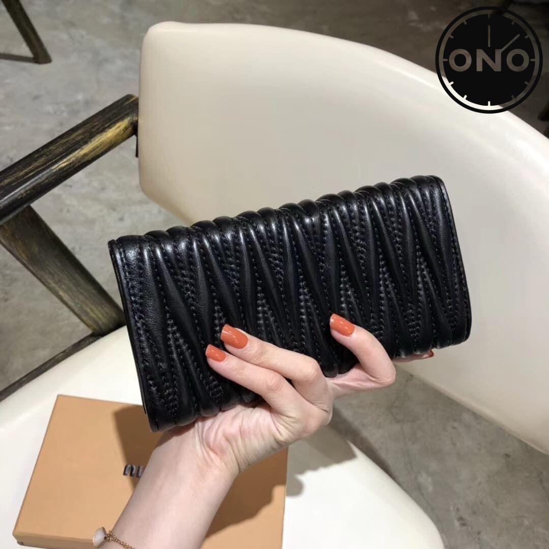 miumiu_wallet_37_2.jpg