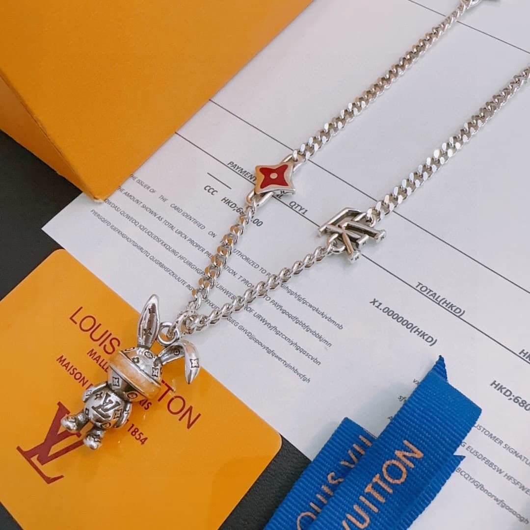 lv-necklace_18_2.jpg