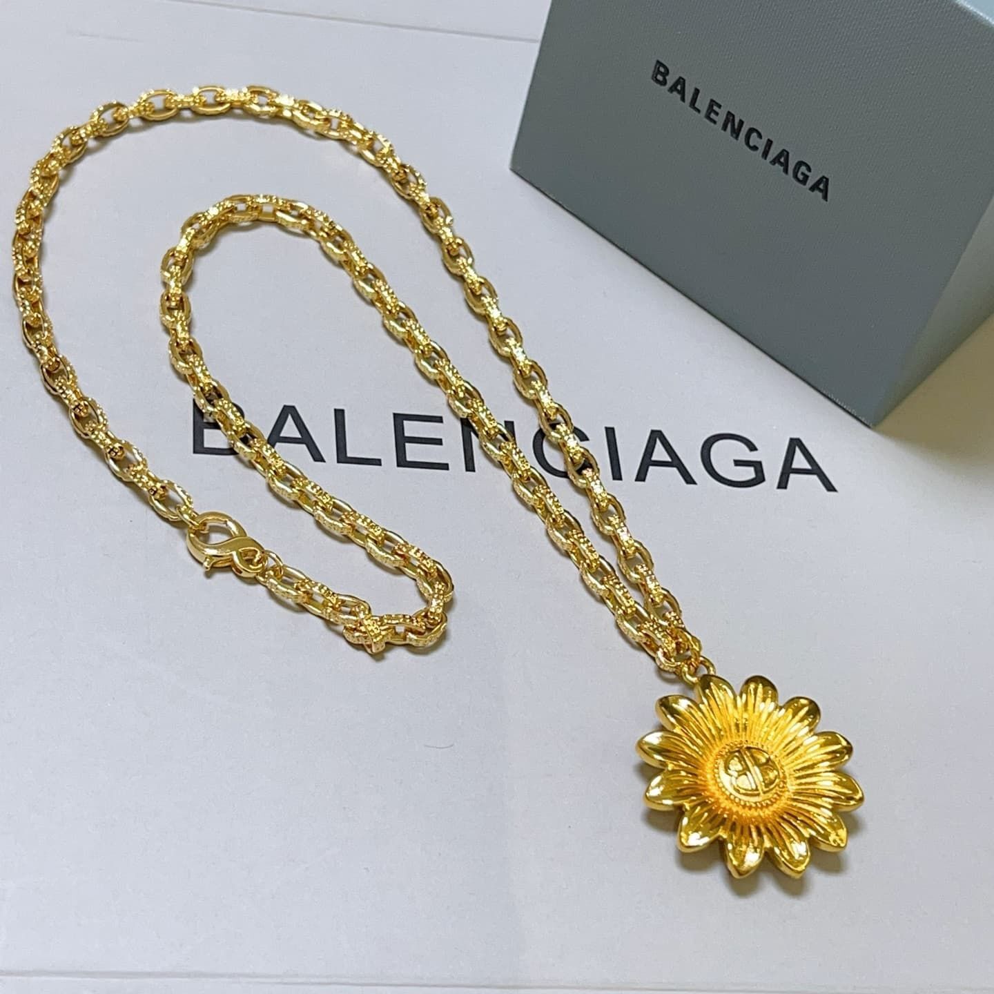 balenciaga-necklace_50_1.jpg