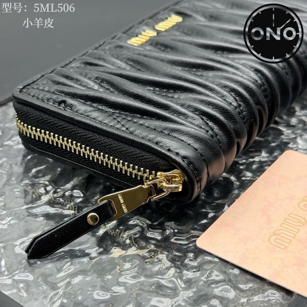 miumiu_wallet_25_2.jpg