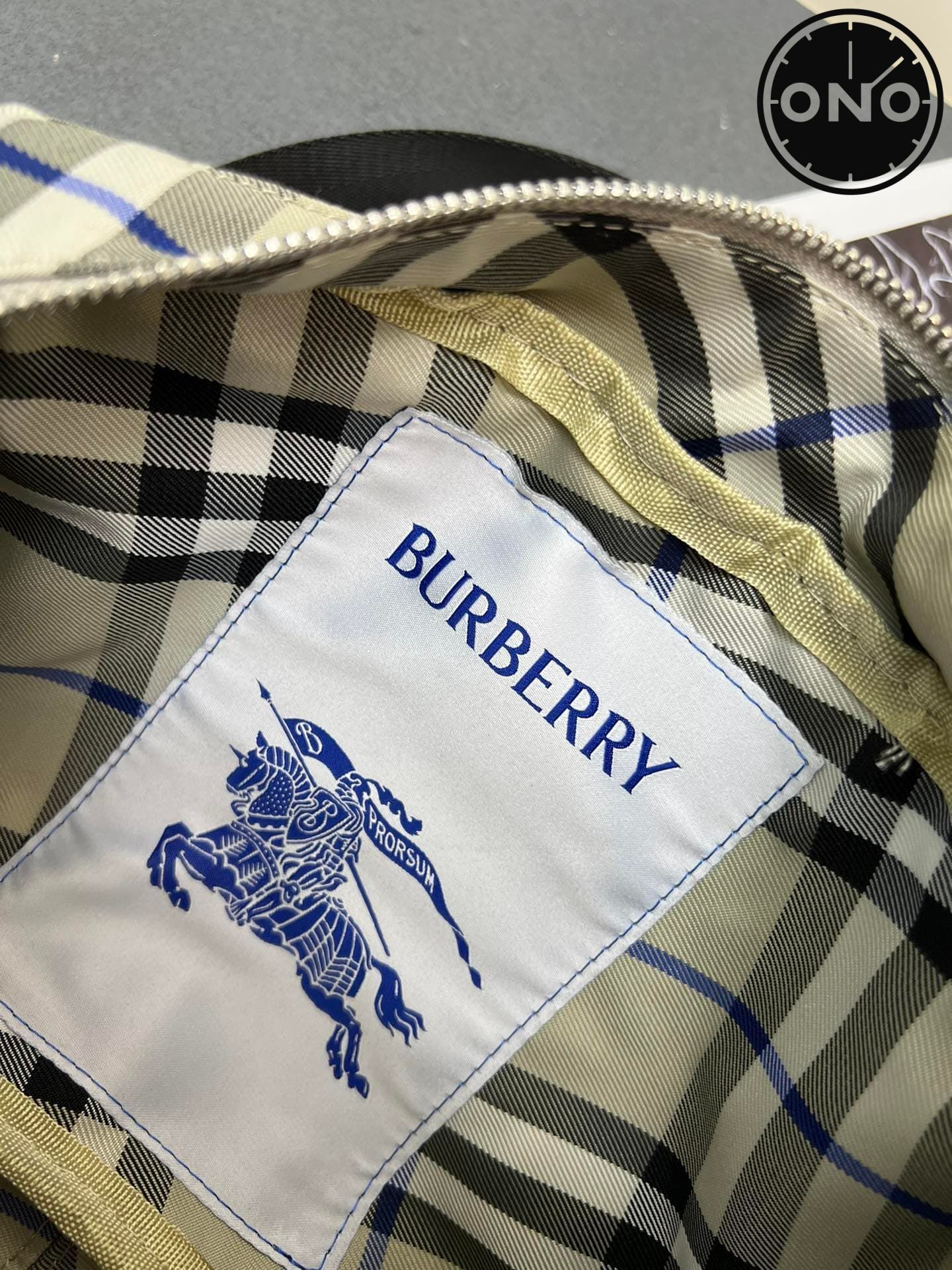 burberry_women_26_9.jpg