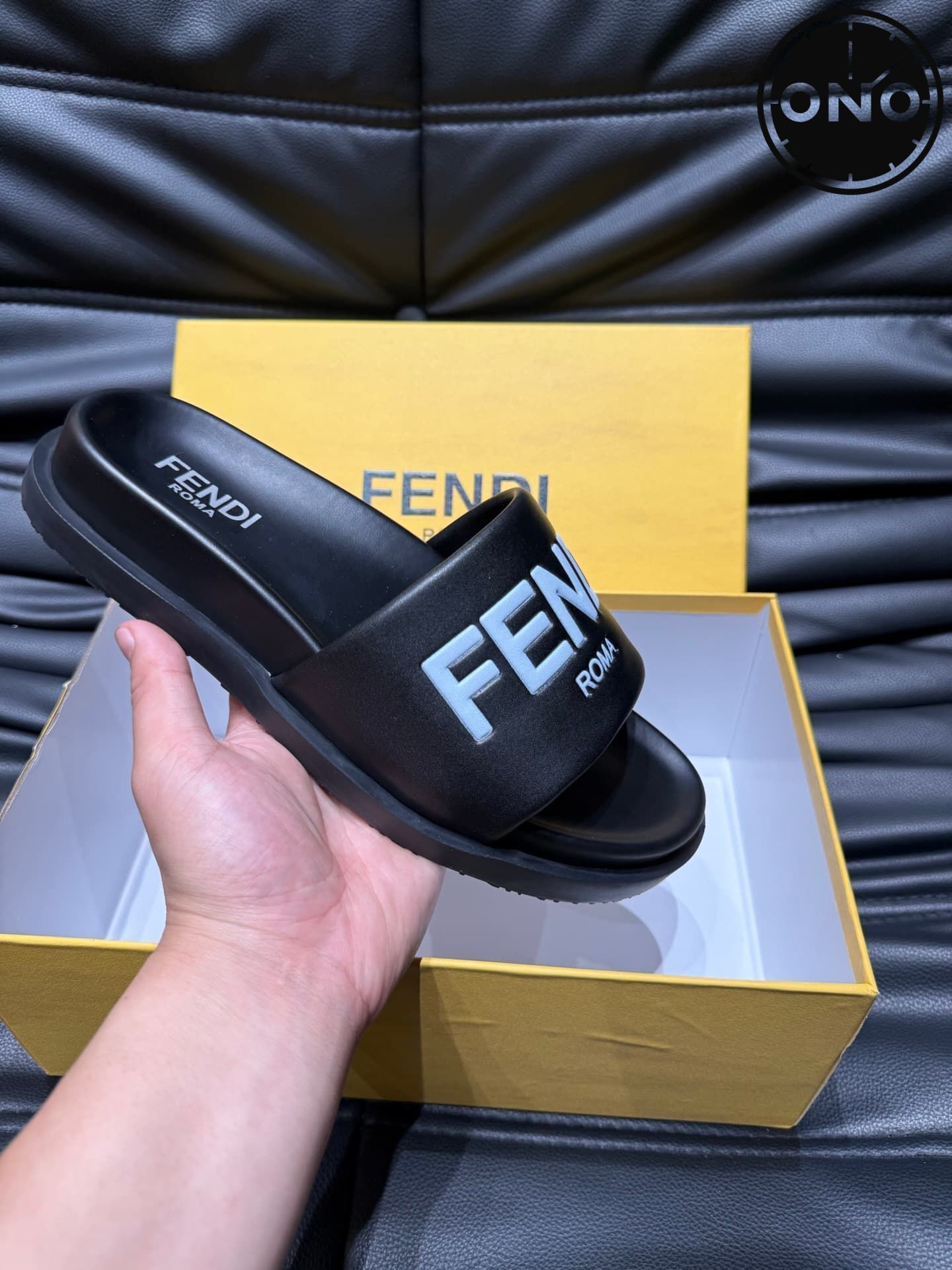 fendi-slippers_31_5.jpg