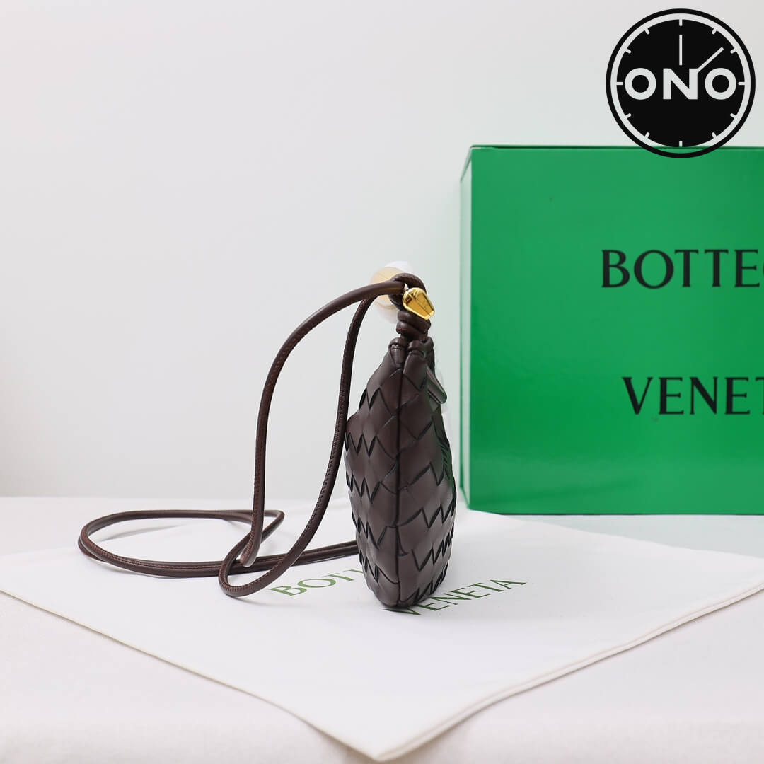 bottega_veneta_women_165_2.jpg