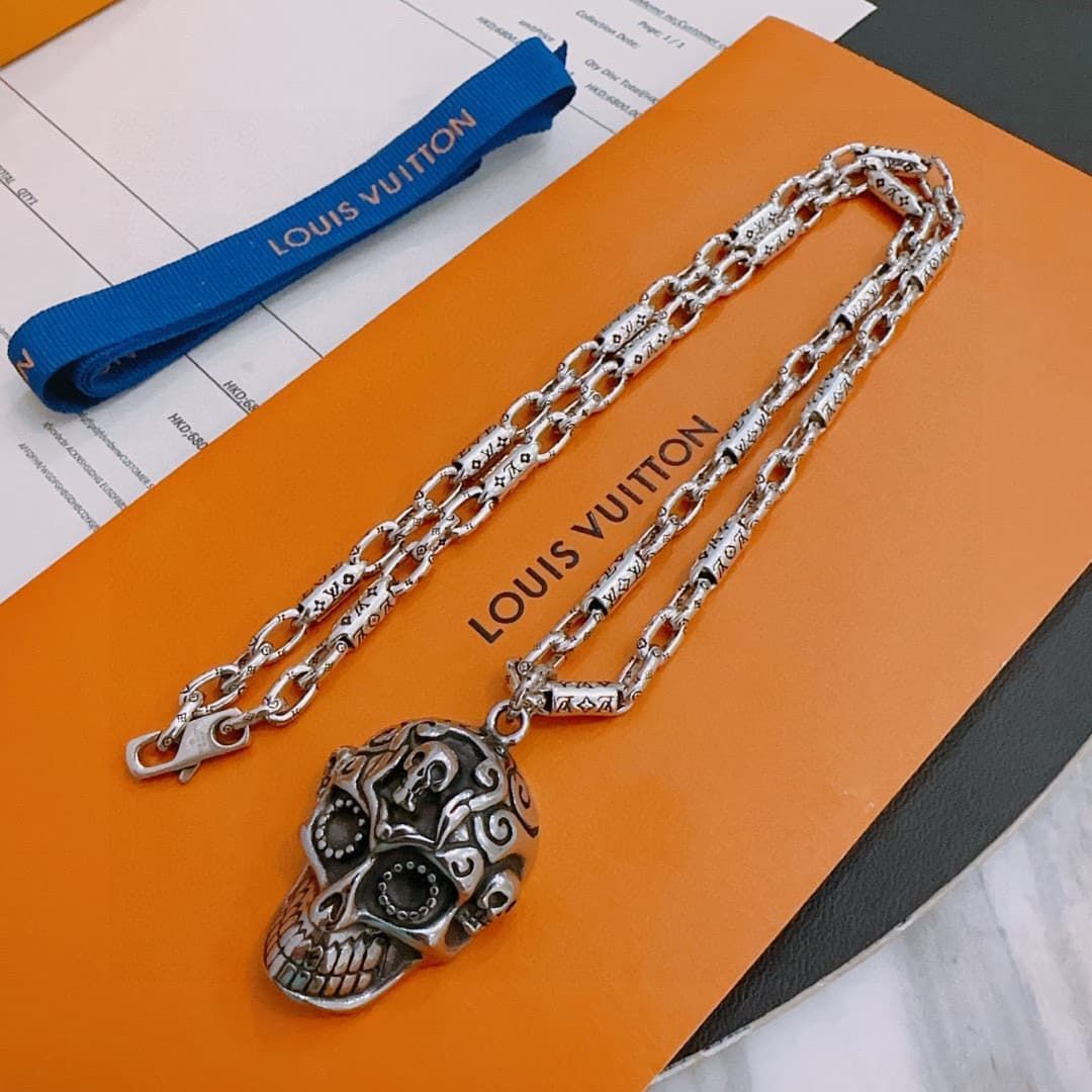 lv-necklace_8_5.jpg
