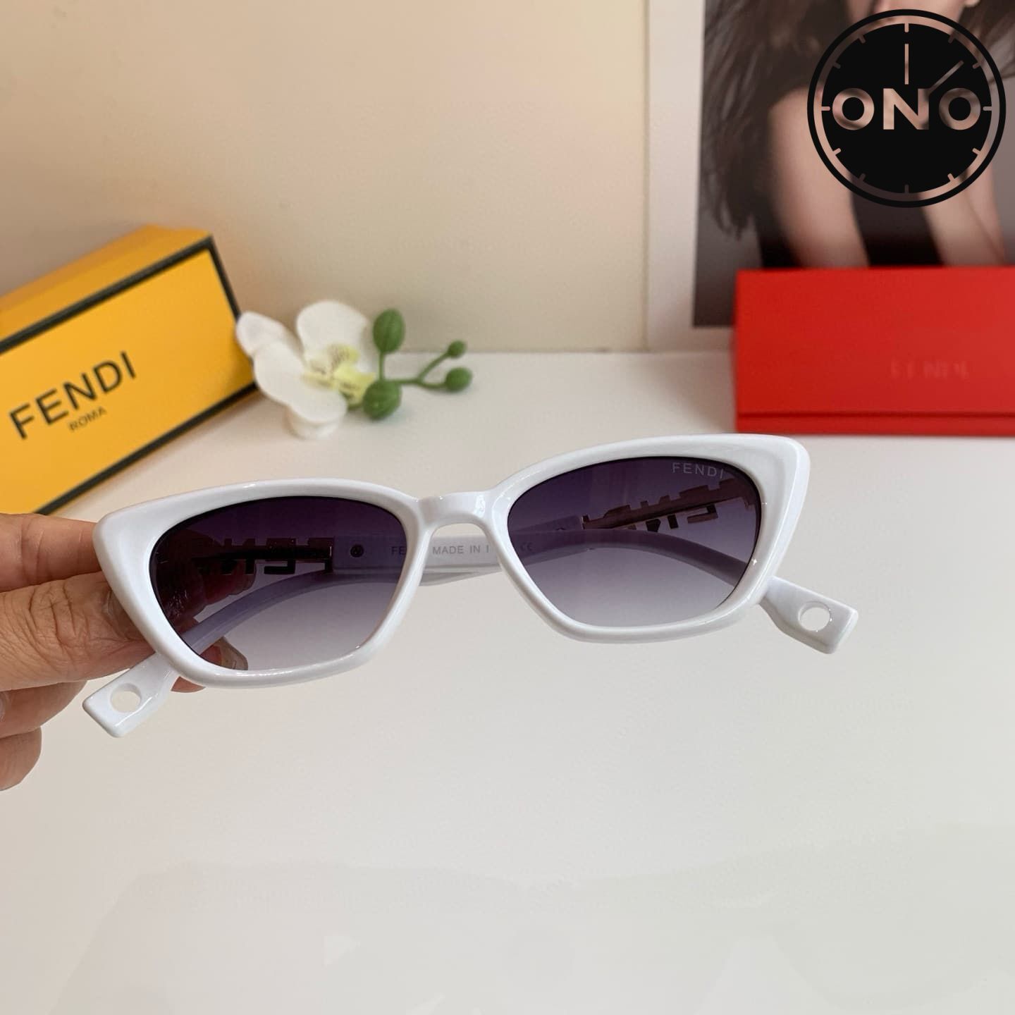fendi-glasses_38_2.jpg
