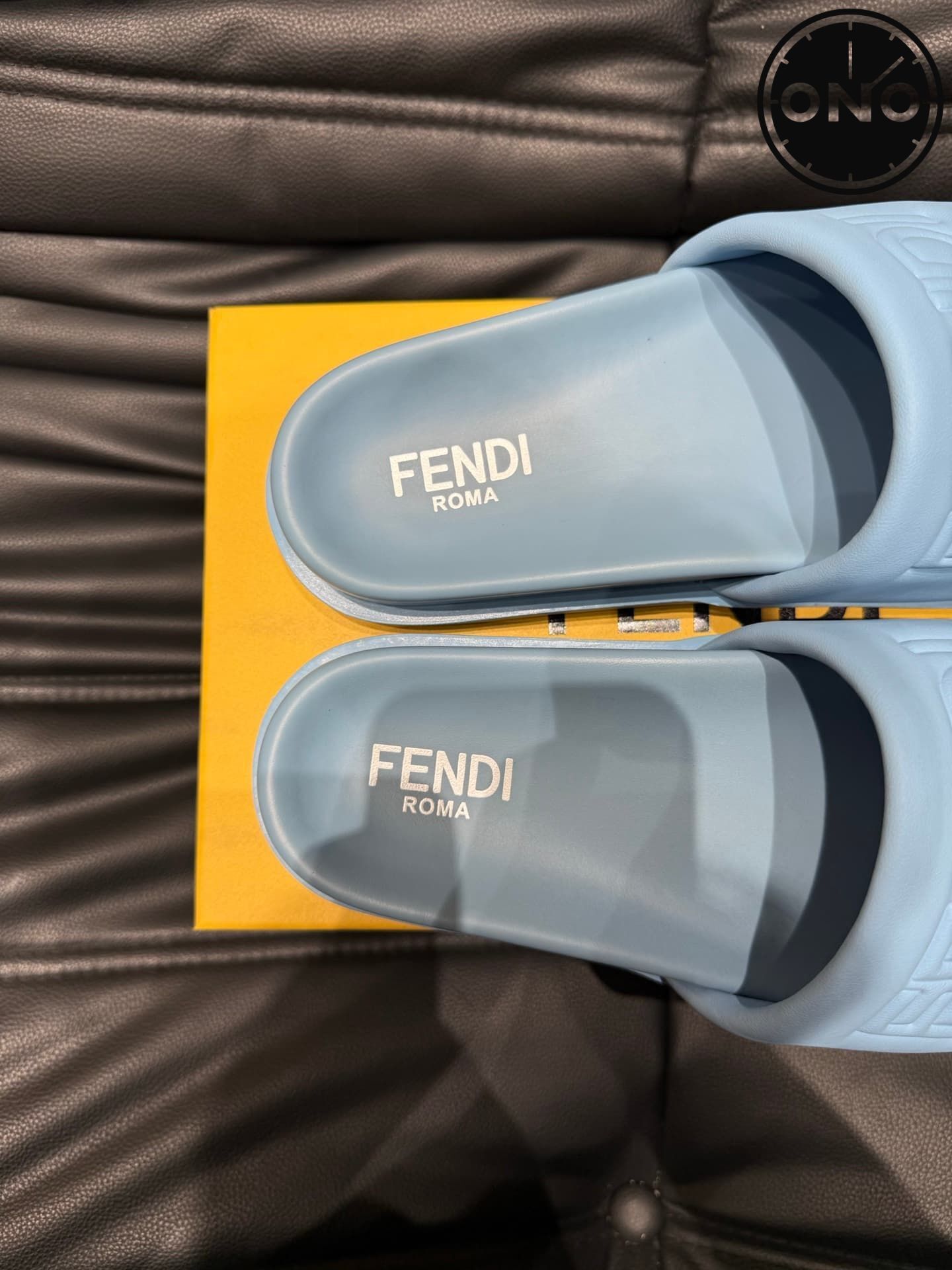 fendi-slippers_39_7.jpg
