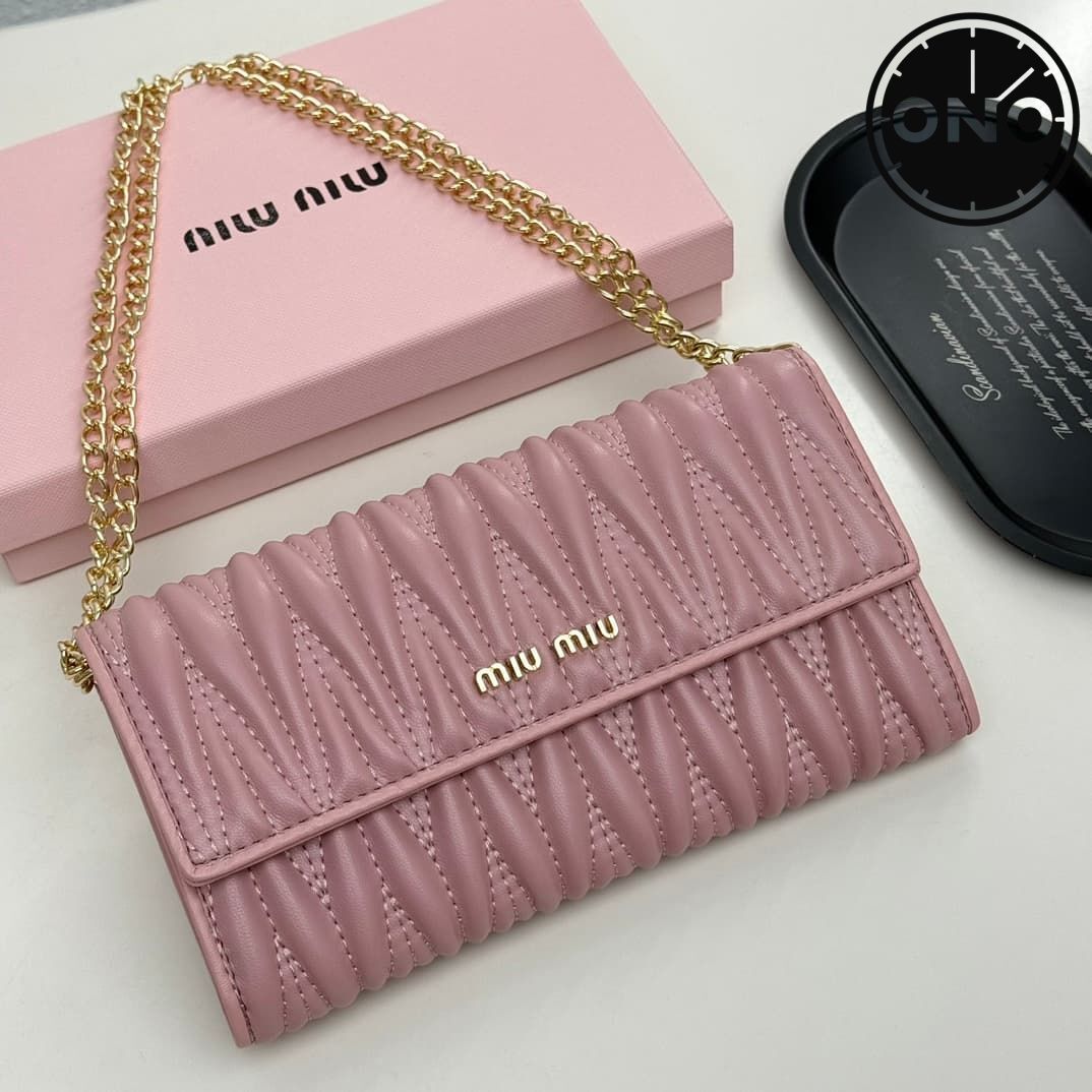 miumiu_wallet_2_8.jpg