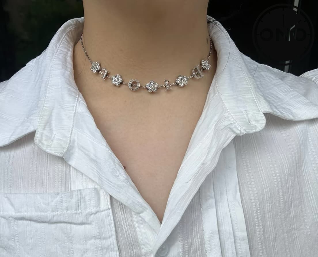 dior-necklace_5_3.jpg