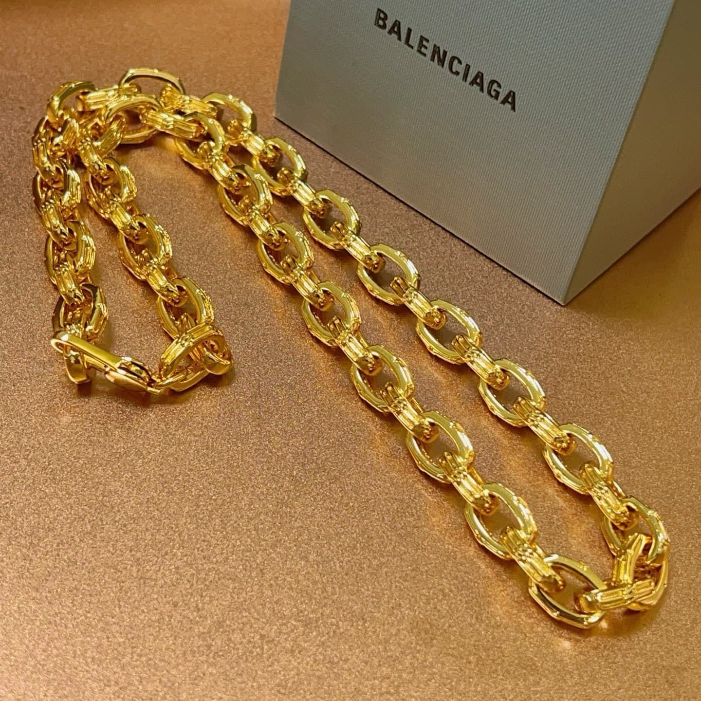 balenciaga-necklace_31_7.jpg