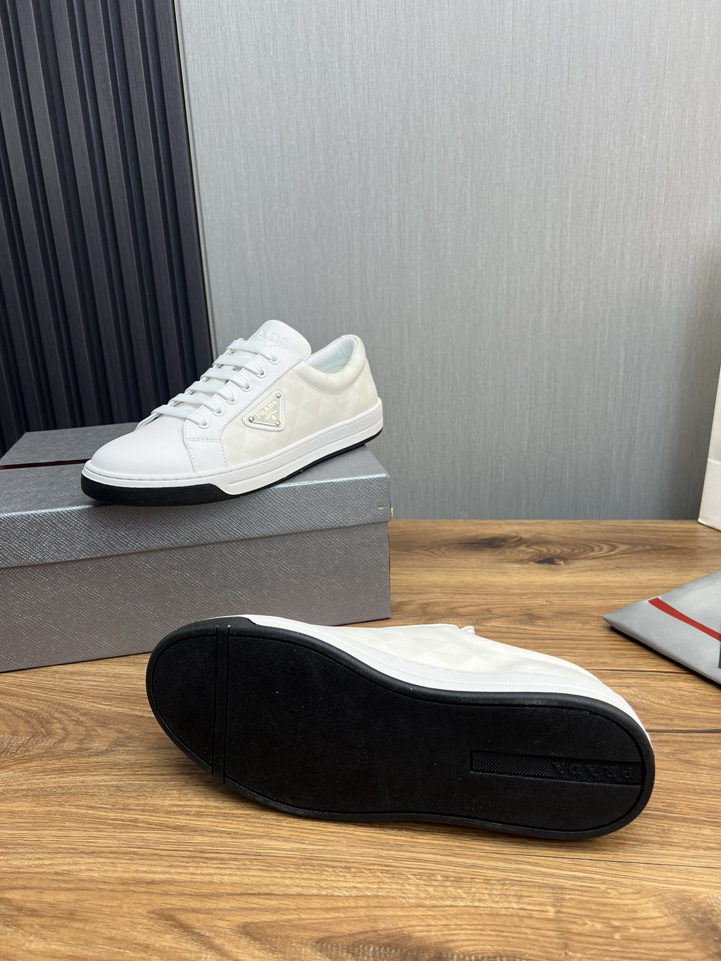 prada-casual-shoes_33_8.jpg