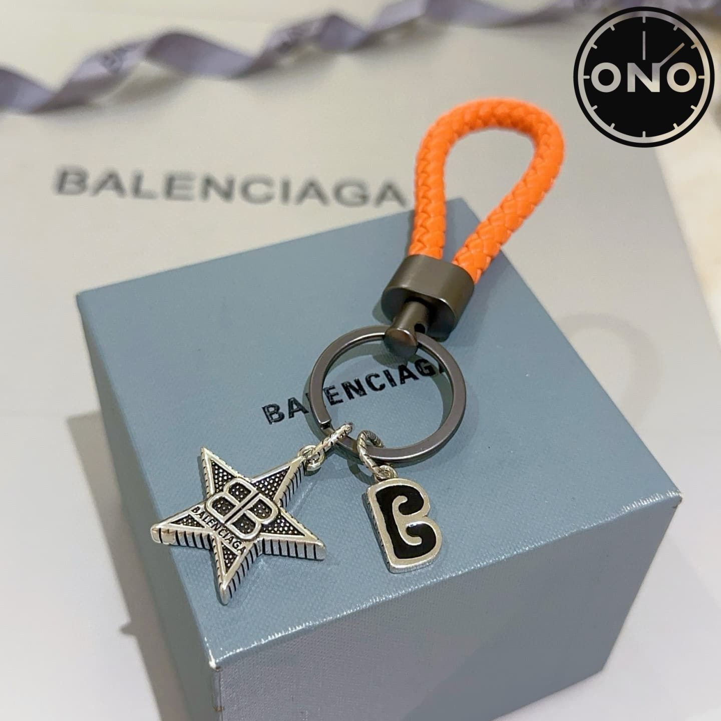 balenciaga-clasp_40_5.jpg