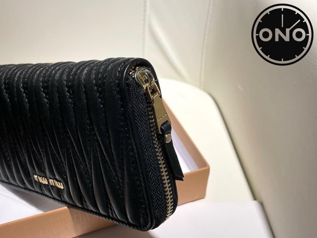 miumiu_wallet_12_7.jpg