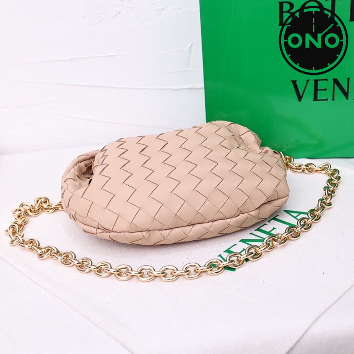 bottega_veneta_women_77_3.jpg