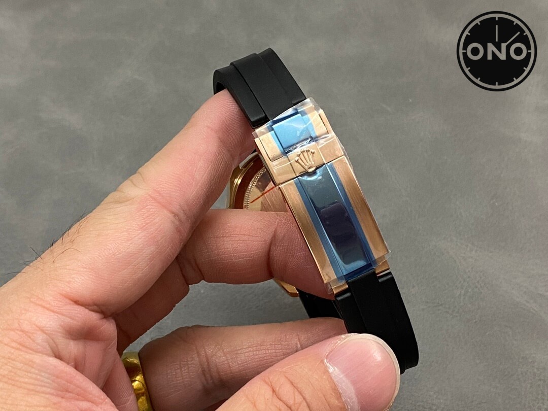 Yacht-Master_24_9.jpg