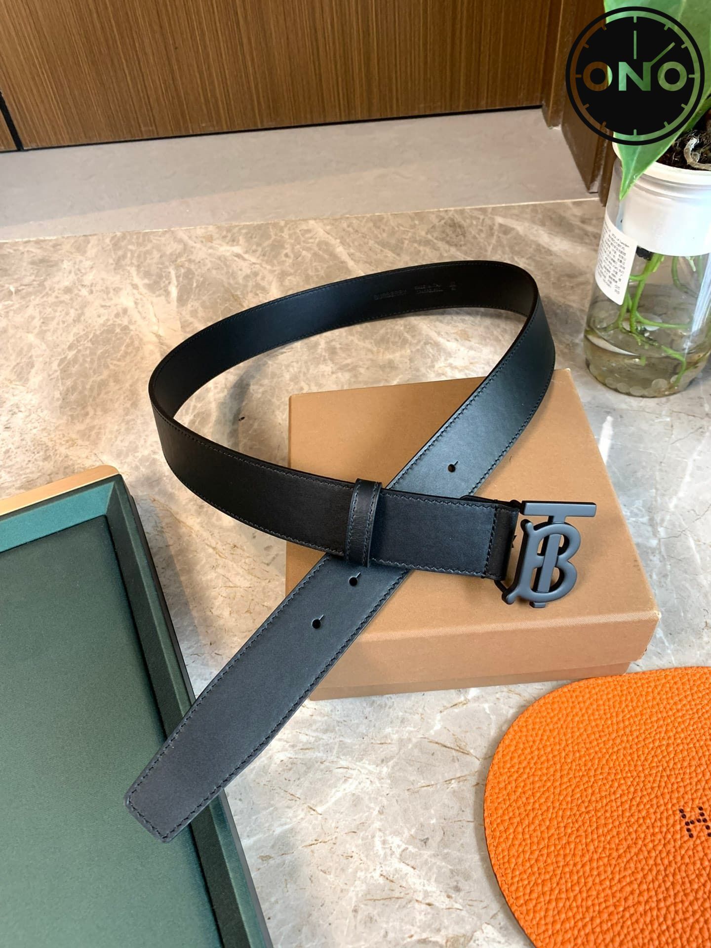 burberry_belt_100_4.jpg