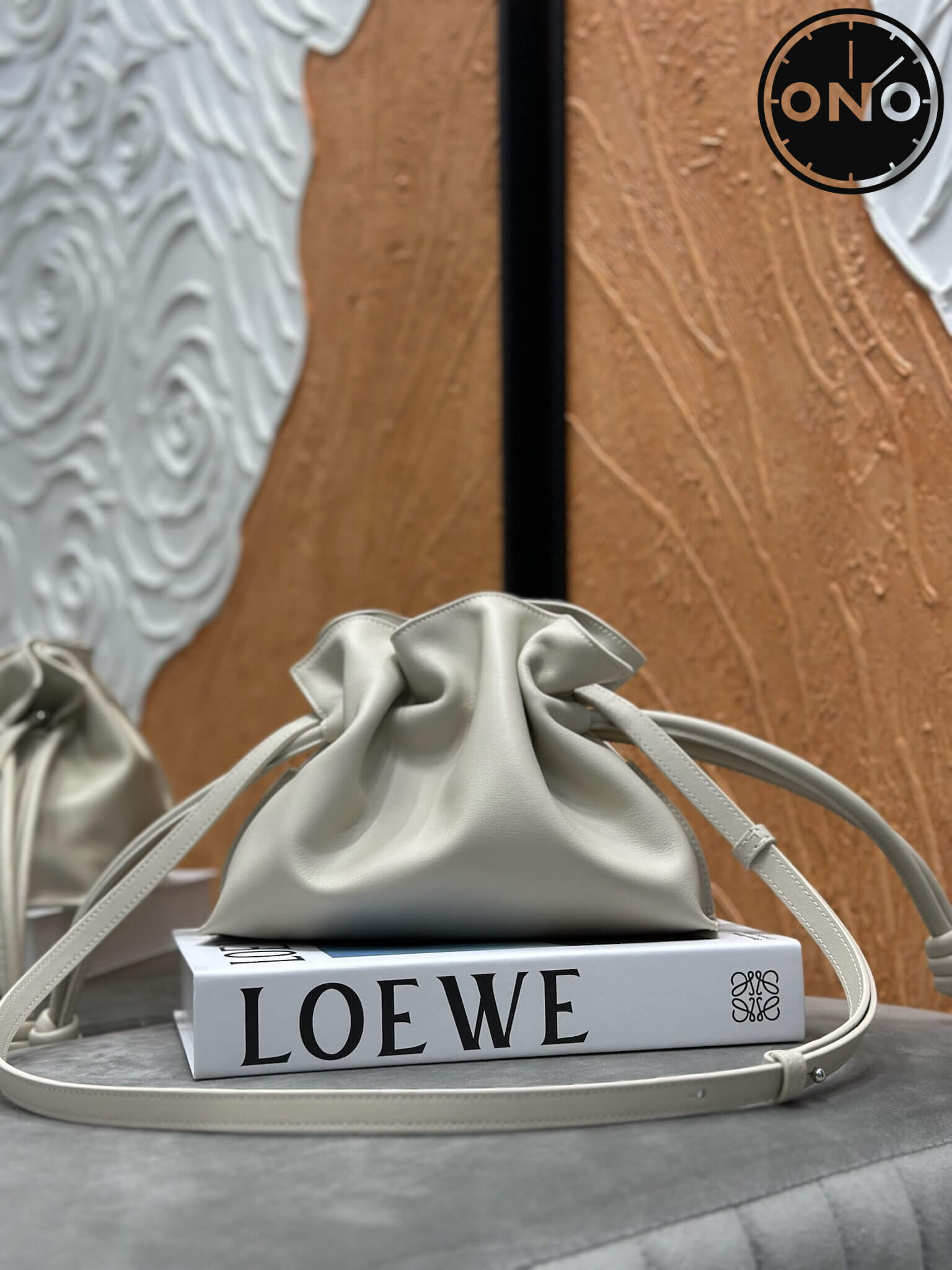 loewe_women_36_2.jpg