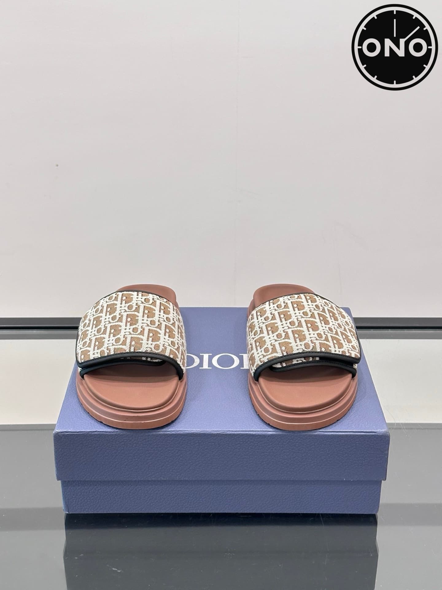 dior-slippers_5_1.jpg