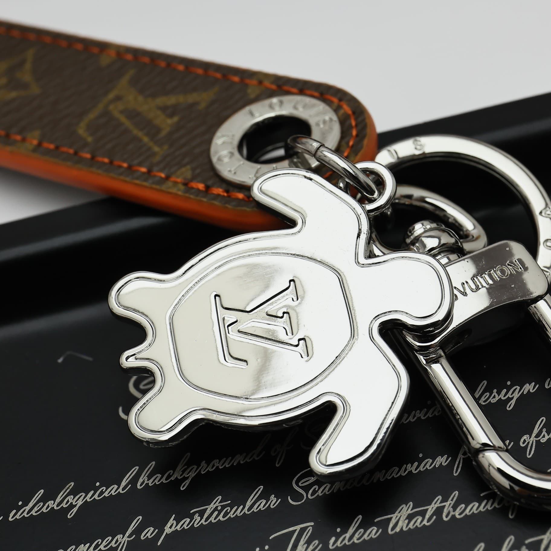 lv-clasp_53_3.jpg