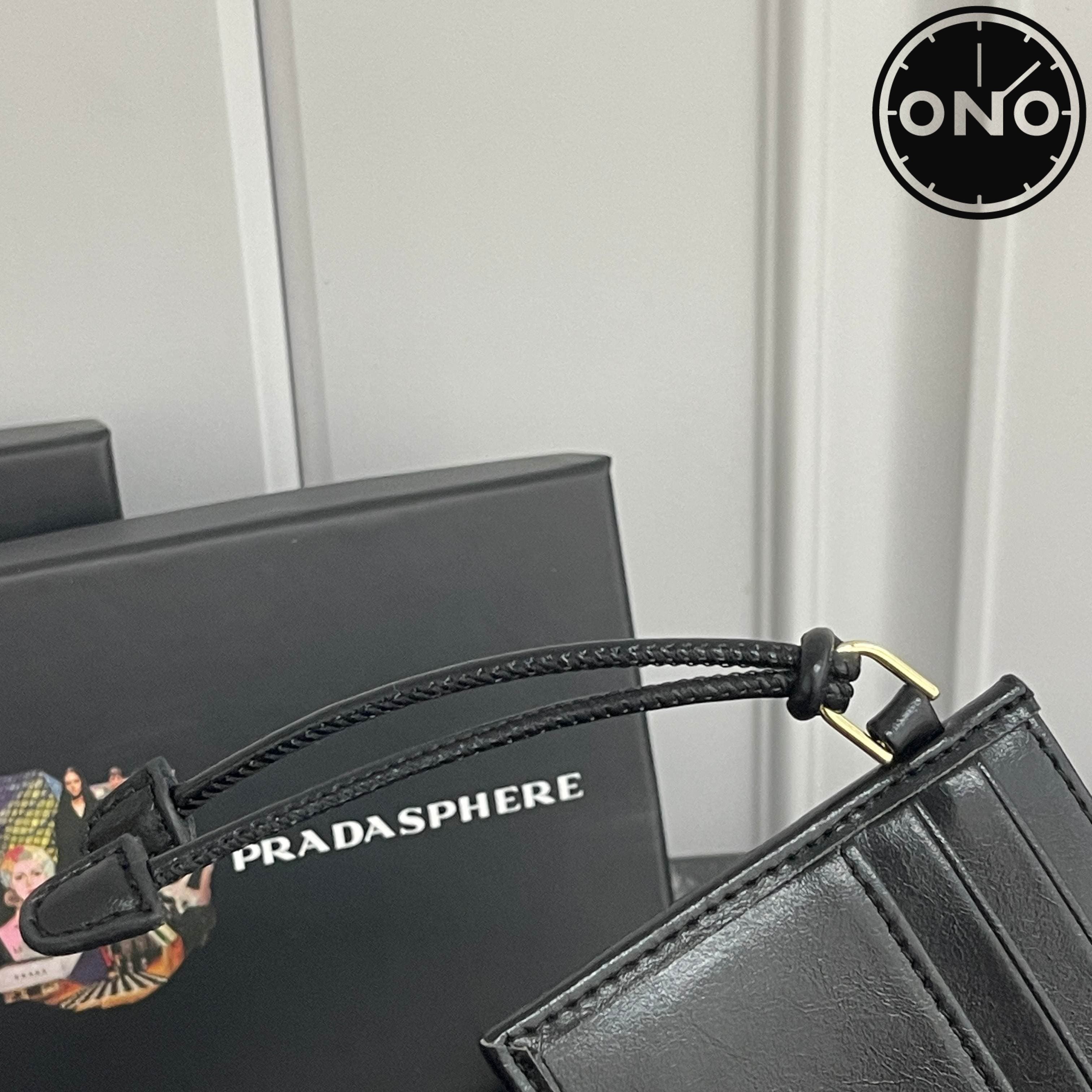 prada_wallet_5_6.jpg