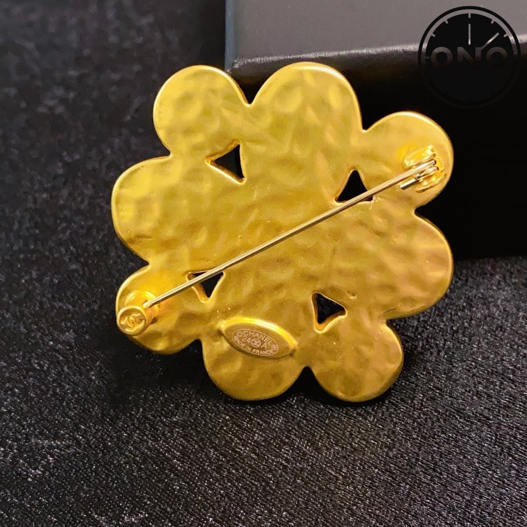 chanel-brooch_17_4.jpg