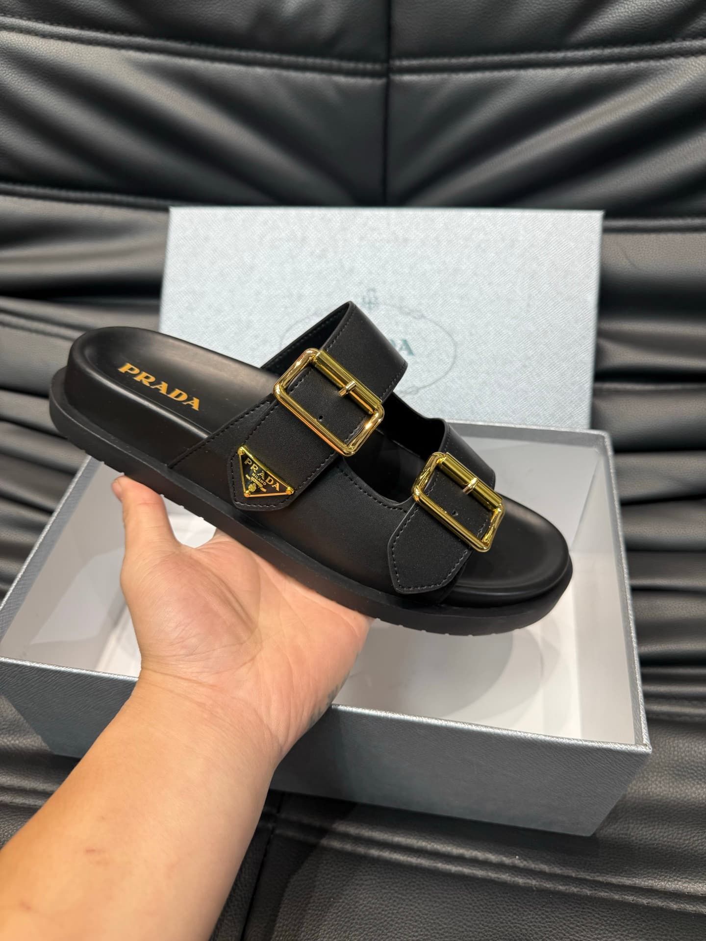 prada-slippers_15_5.jpg