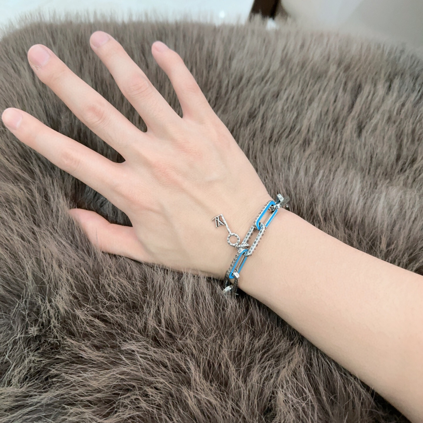 lv-bracelet_13_8.jpg