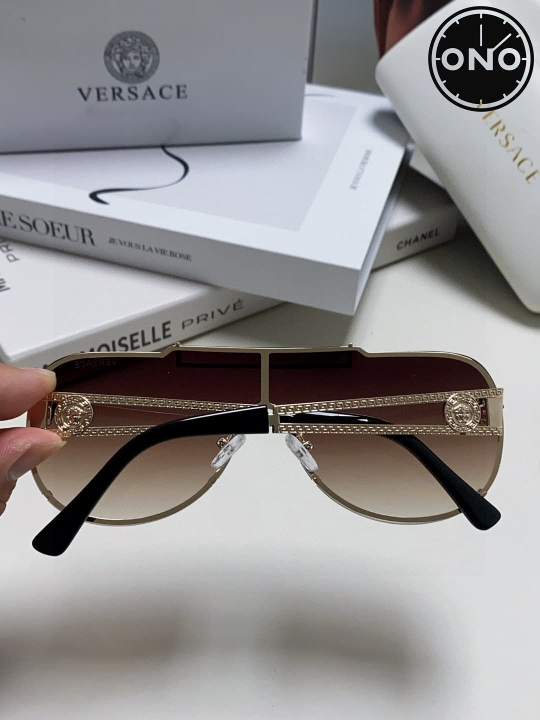 versace-glasses_25_4.jpg