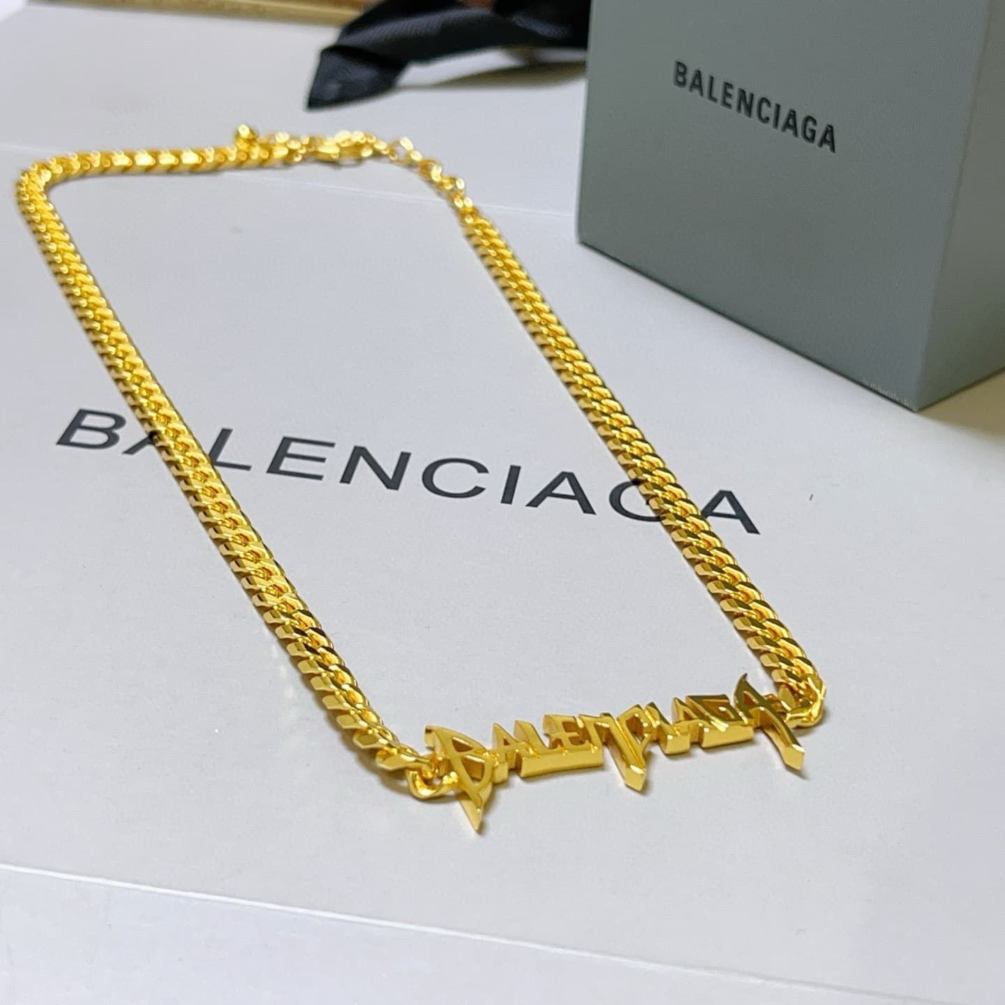 balenciaga-necklace_36_5.jpg