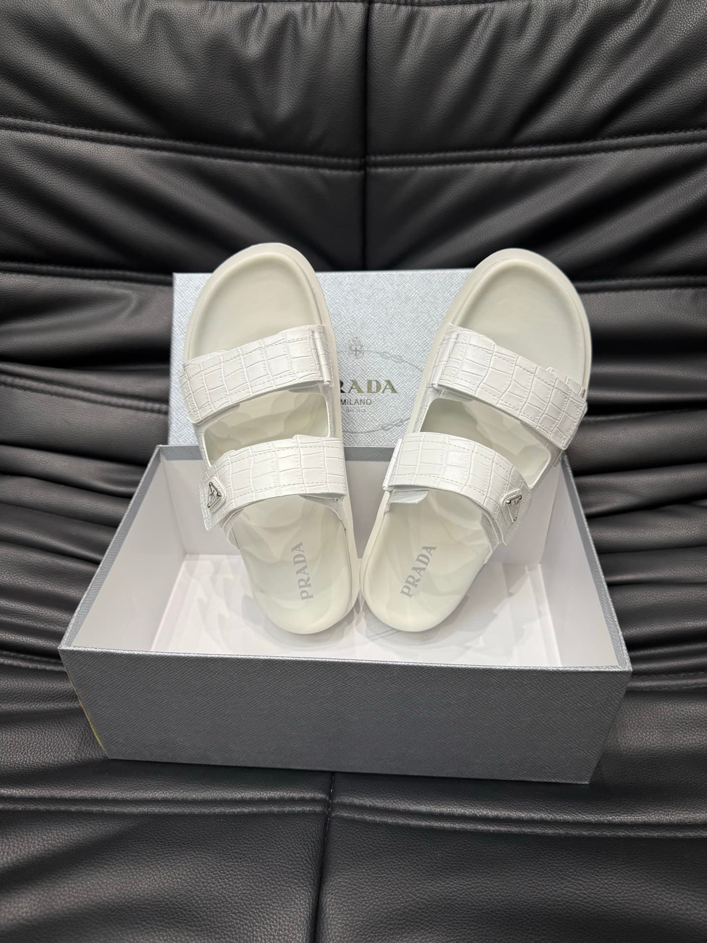 prada-slippers_36_3.jpg