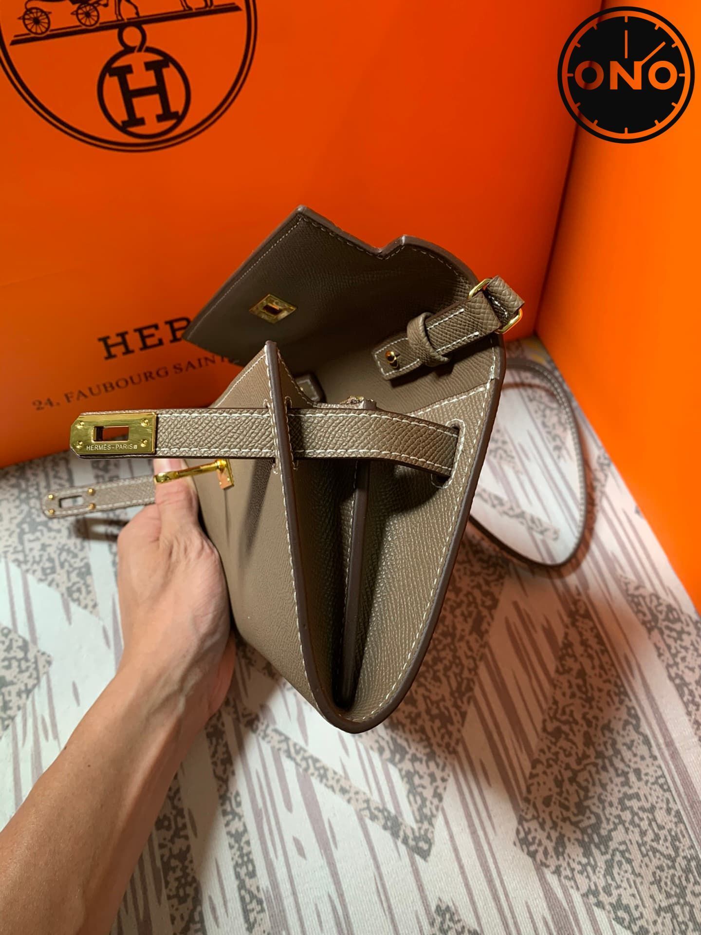 hermes_wallet_28_6.jpg