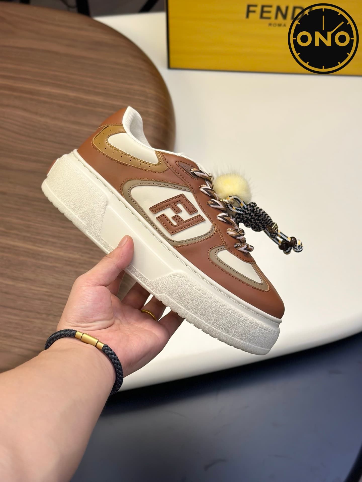 fendi-sport-shoes_9_2.jpg