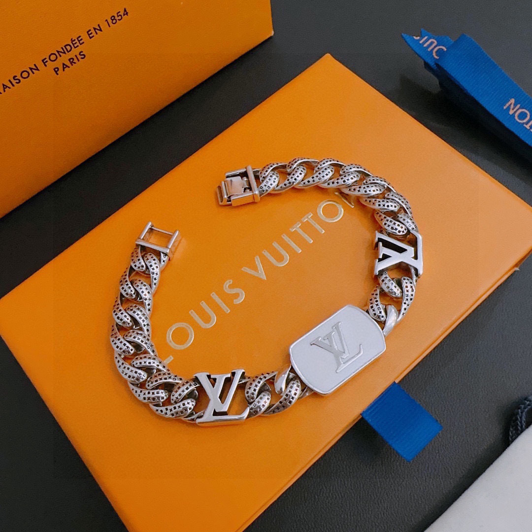 lv-bracelet_20_2.jpg