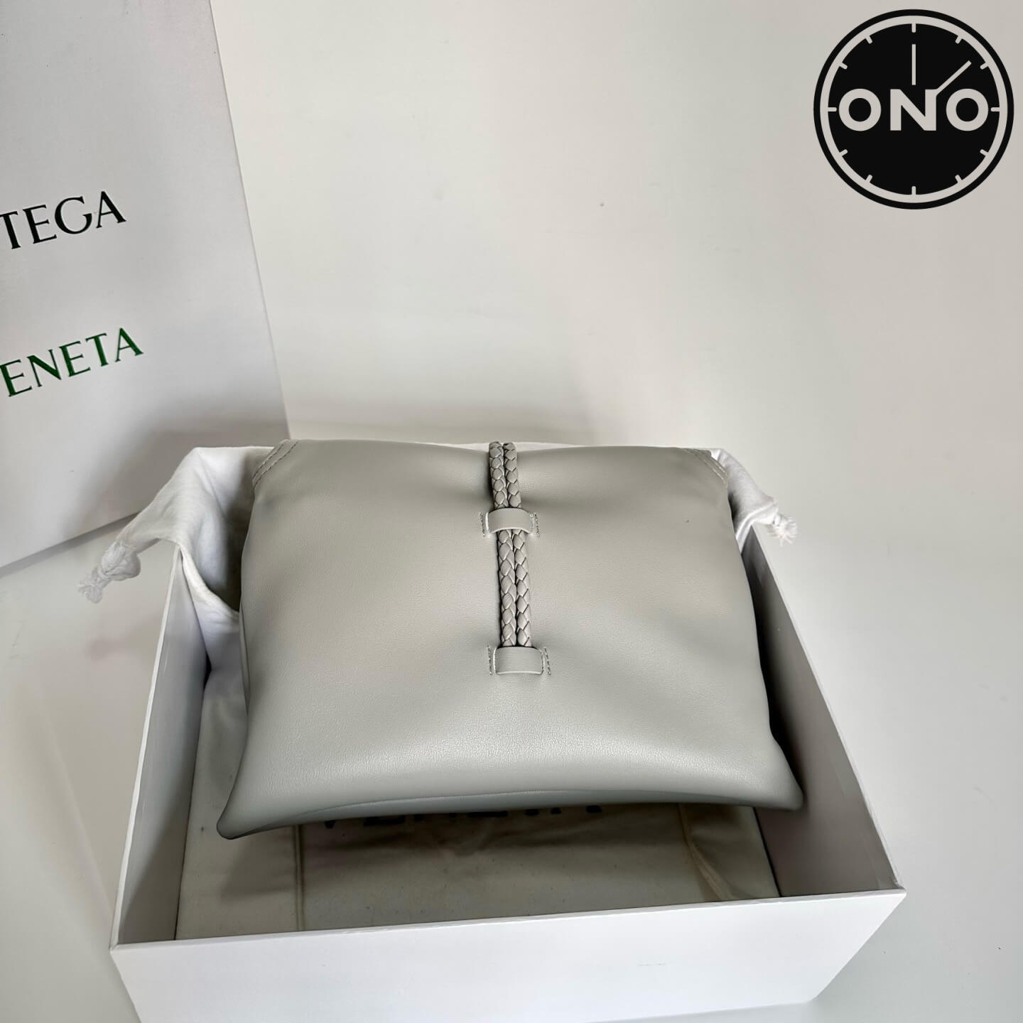 bottega_veneta_women_118_2.jpg
