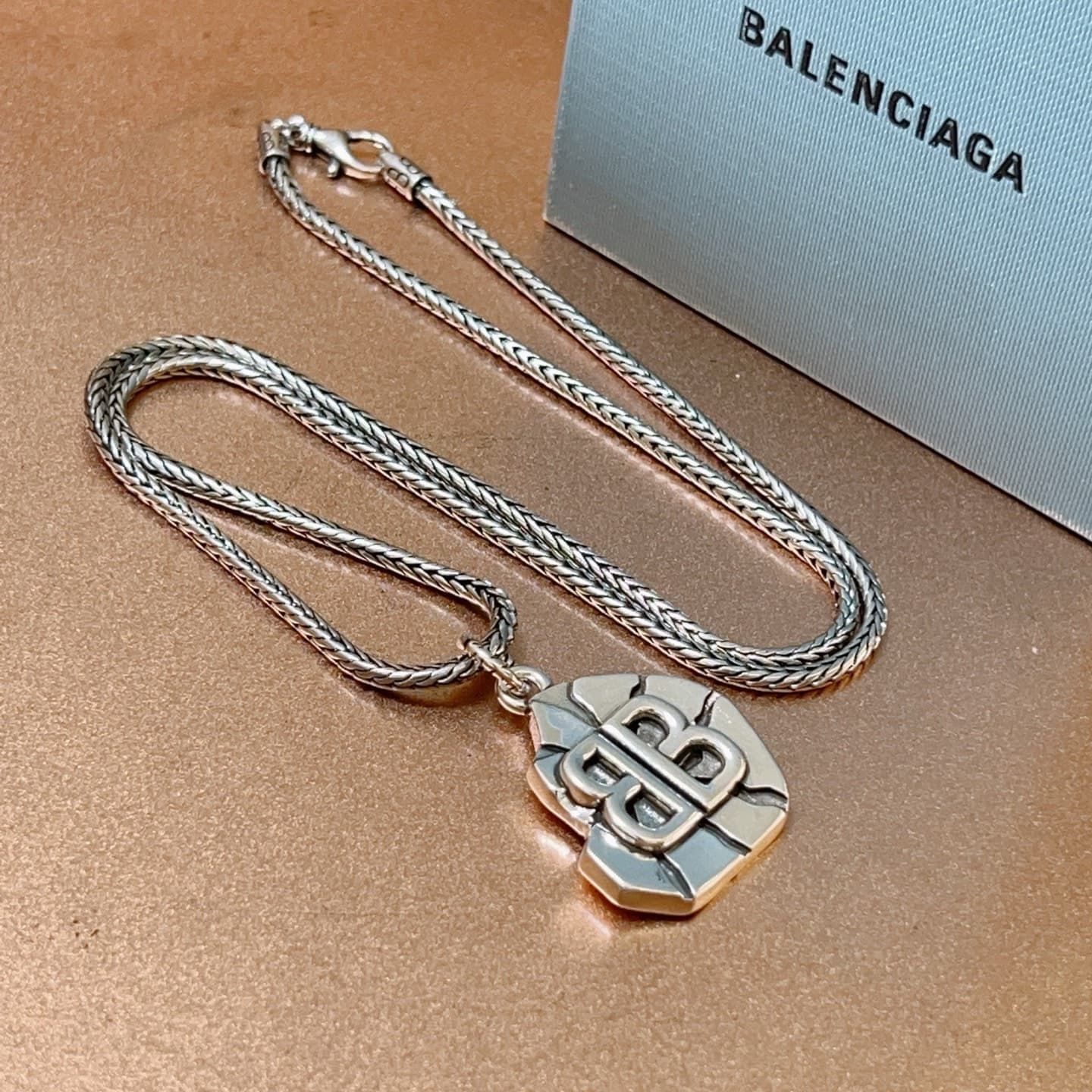 balenciaga-necklace_34_7.jpg