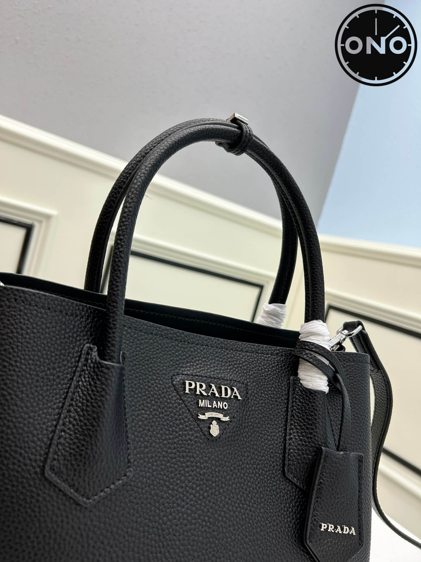 prada_women_77_3.jpg