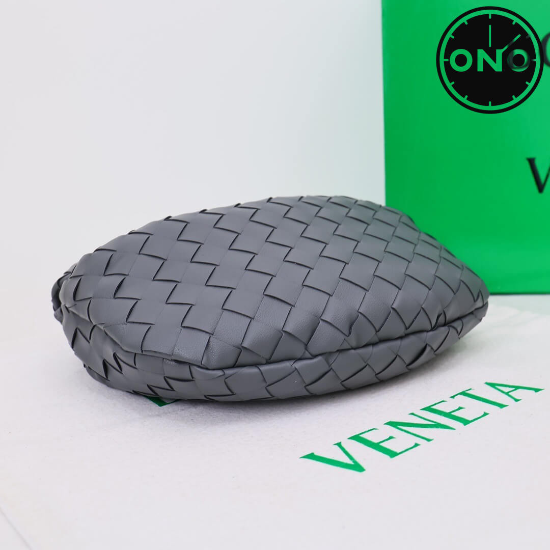bottega_veneta_women_82_4.jpg