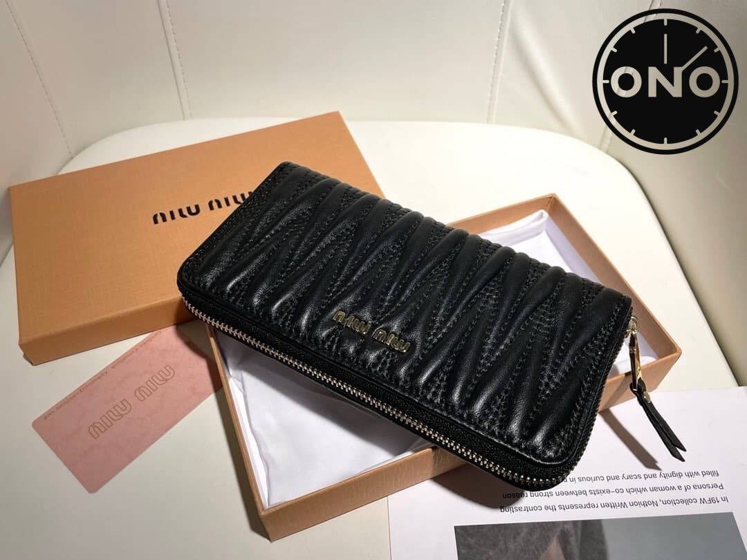 miumiu_wallet_12_3.jpg