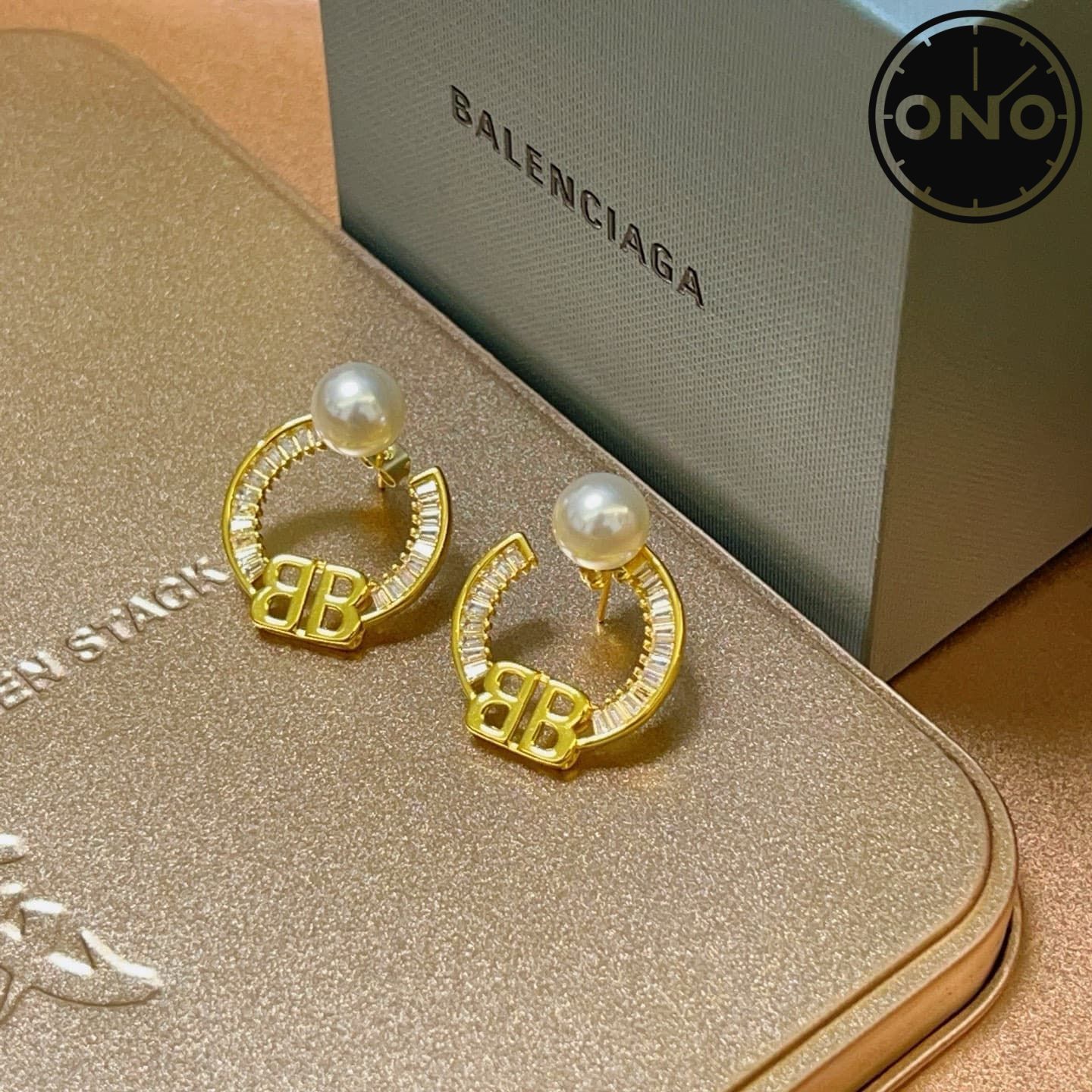 balenciaga-earrings_3_2.jpg