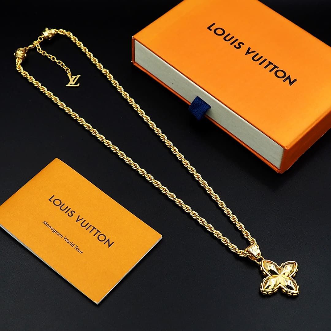 lv-necklace_3_7.jpg
