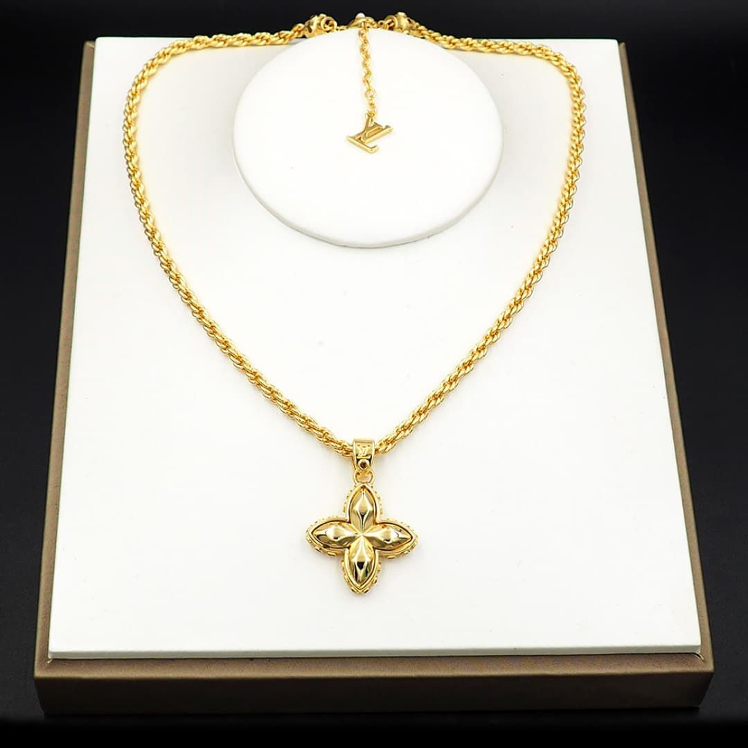 lv-necklace_3_4.jpg