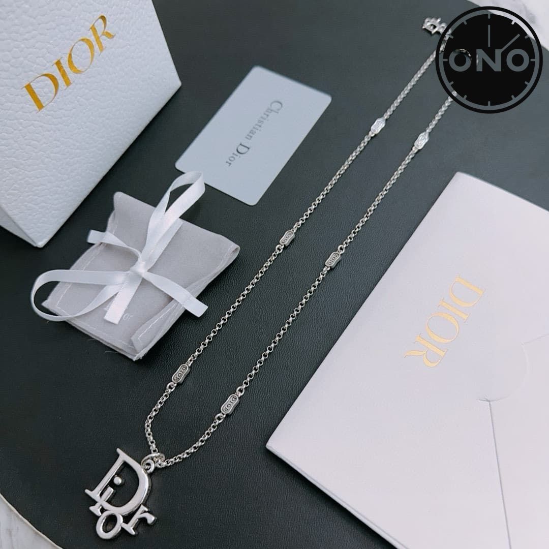 dior-necklace_14_1.jpg