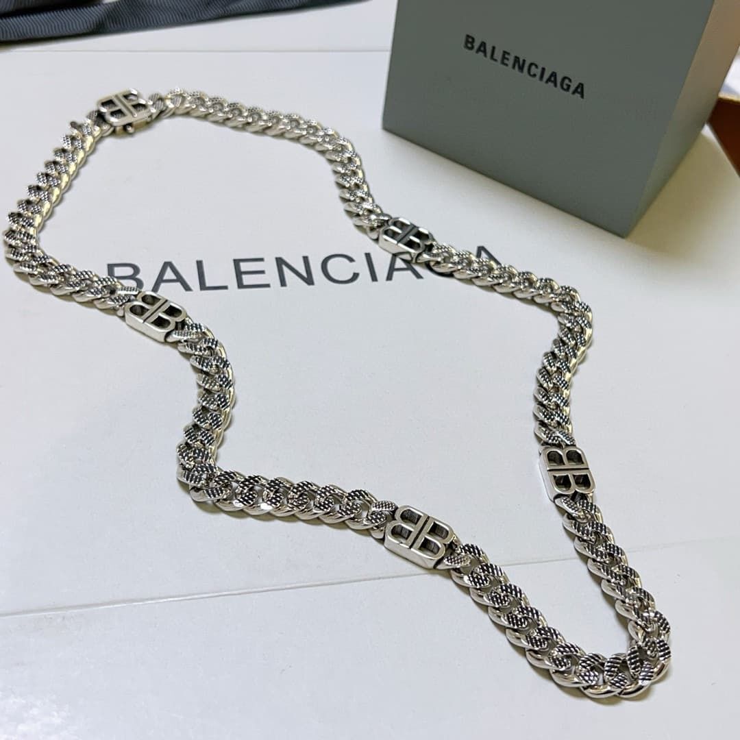 balenciaga-necklace_53_5.jpg