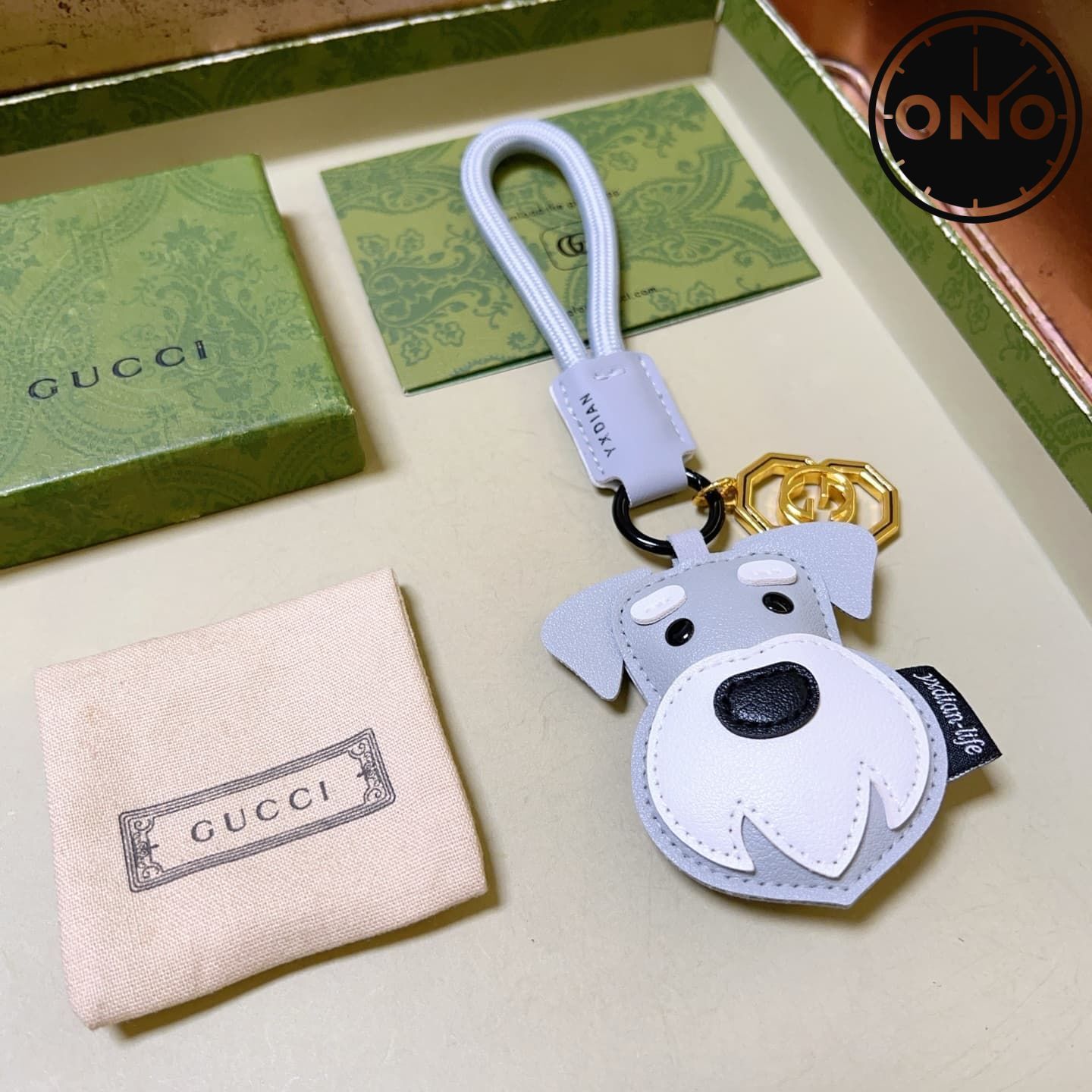 gucci-clasp_3_4.jpg